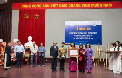 Lễ công bố Quyết định và trao Giấy chứng nhận kiểm định chất lượng cơ sở giáo dục chu kỳ 2 và các chương trình đào tạo cho Trường Đại học Mỹ thuật Việt Nam